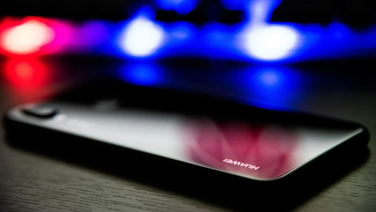 huawei vs iphone vs samsung camera